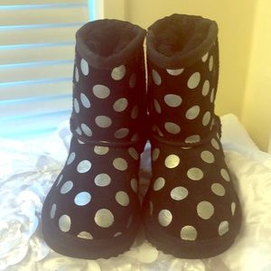 Black/silver metallic Dots in great condition